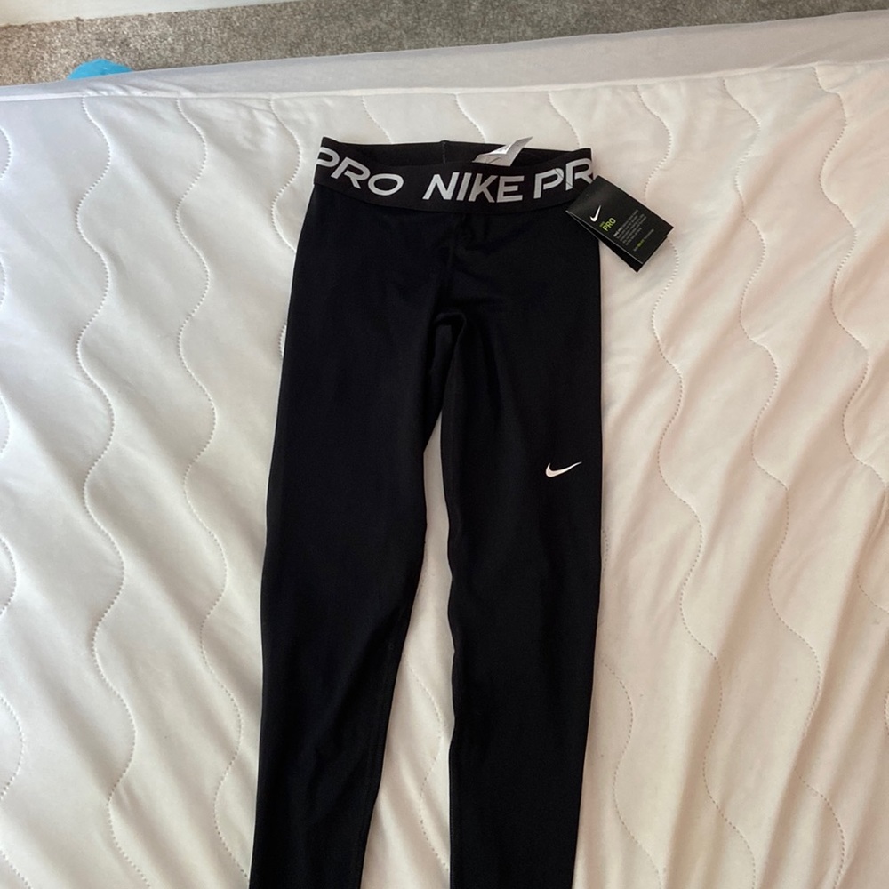 BRAND NEW NEVER WORN NIKE PROS